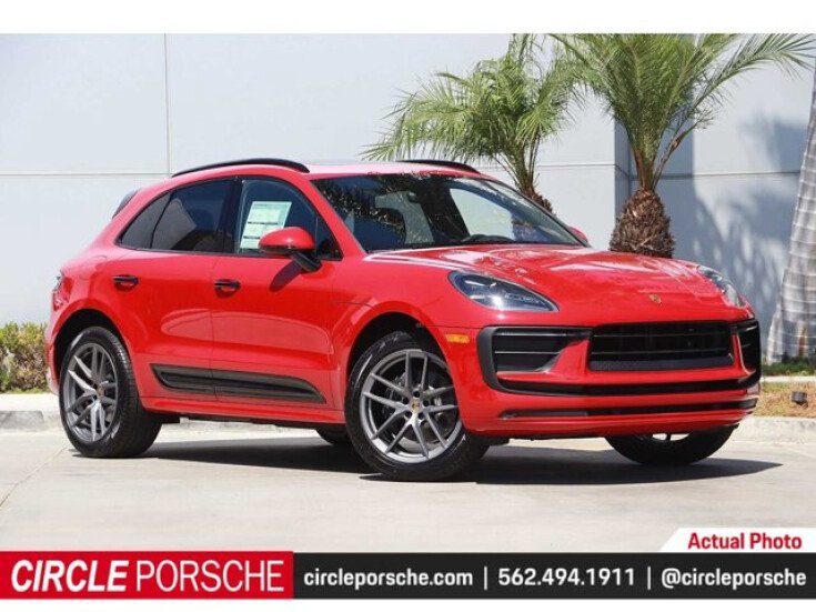 Thumbnail Photo undefined for New 2022 Porsche Macan